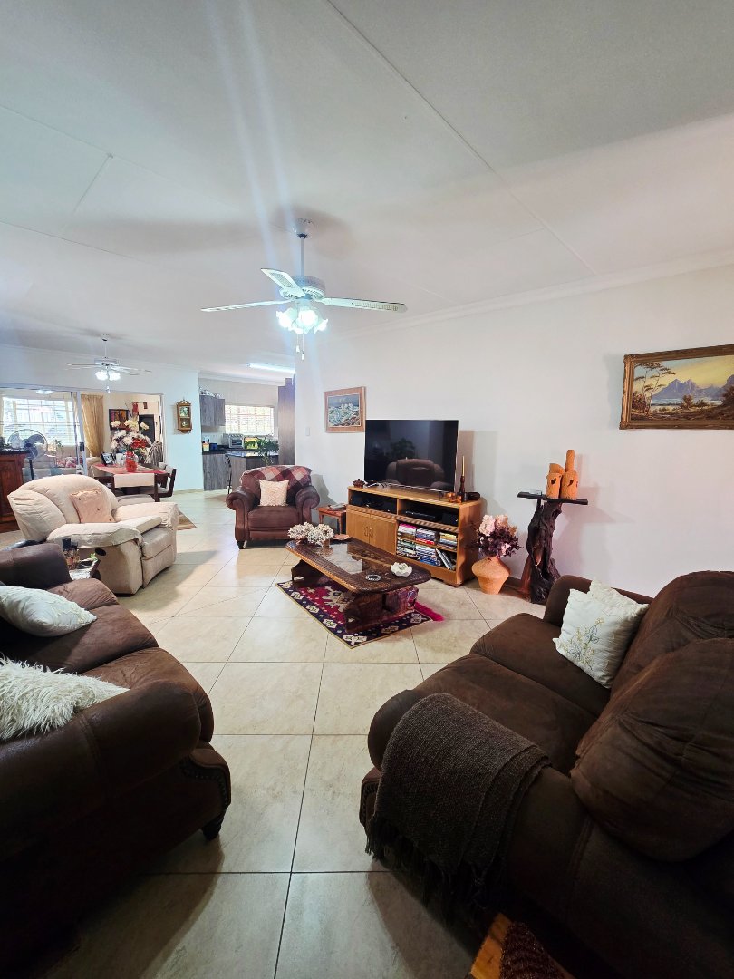 3 Bedroom Property for Sale in Flimieda North West